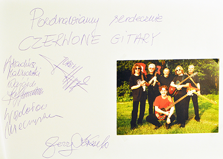 CZERWONE GITARY